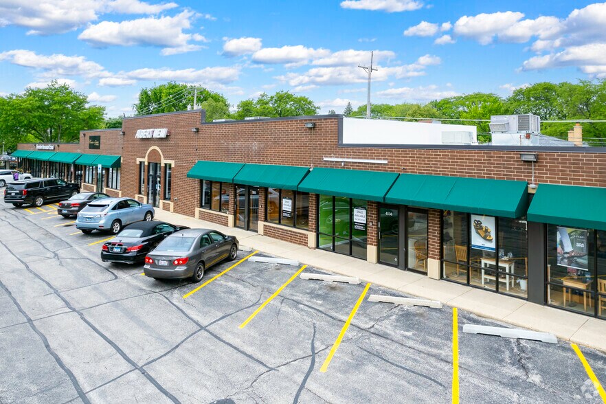 4124-4150 Dempster St, Skokie, IL à louer - Photo du bâtiment - Image 2 de 6