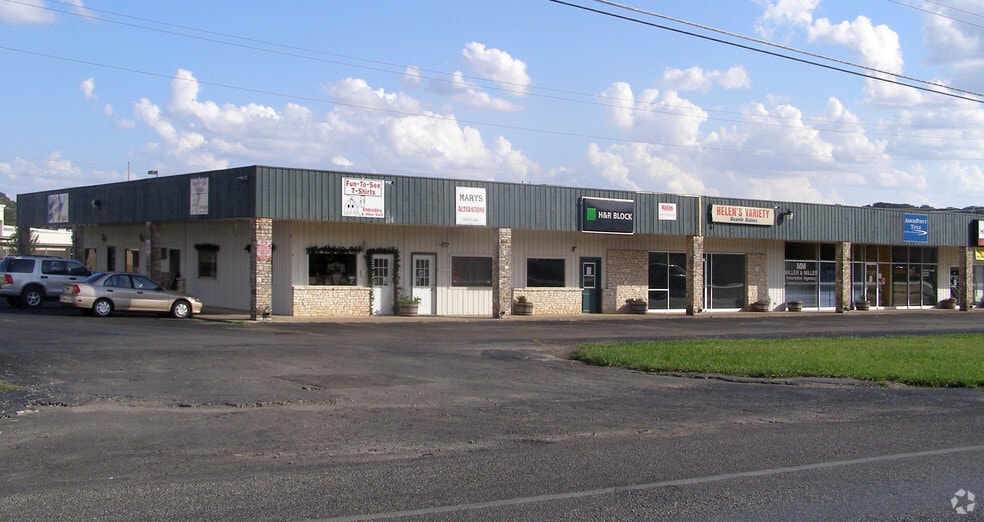 1175 FM 2673, Canyon Lake, TX à vendre - Photo du bâtiment - Image 2 de 14