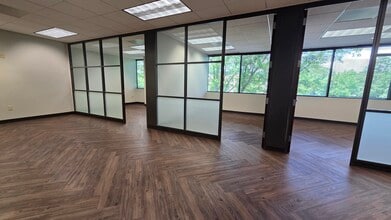 10800 Financial Centre Pkwy, Little Rock, AR for lease Interior Photo- Image 2 of 6