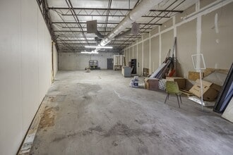 6161 S 33rd West Ave, Tulsa, OK for lease Interior Photo- Image 2 of 6