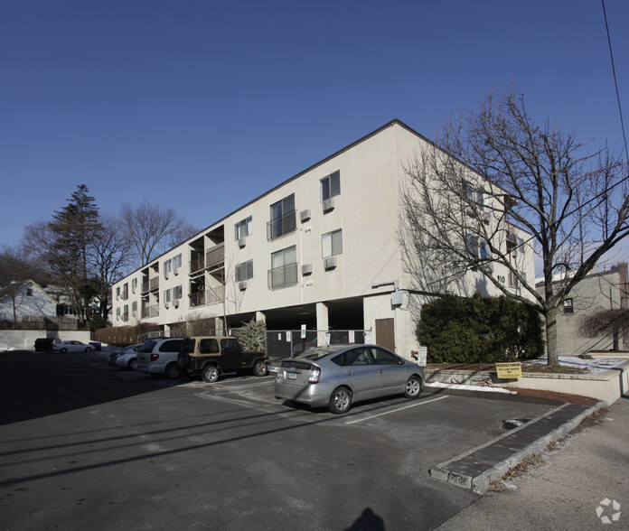 910 Hope St, Stamford, CT for lease - Primary Photo - Image 1 of 2