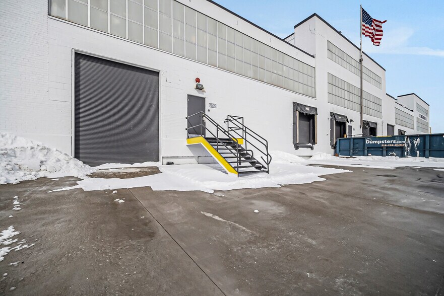799 E 73rd St, Cleveland, OH à louer - Photo du bâtiment - Image 3 de 7