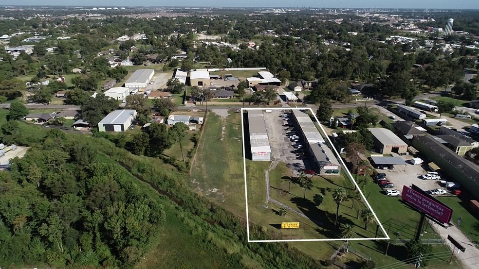 15608 S Brentwood St, Channelview, TX à vendre - Photo du bâtiment - Image 3 de 10