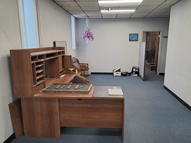 418 Bridge St, Lowell, MA à vendre - Photo du bâtiment - Image 2 de 8