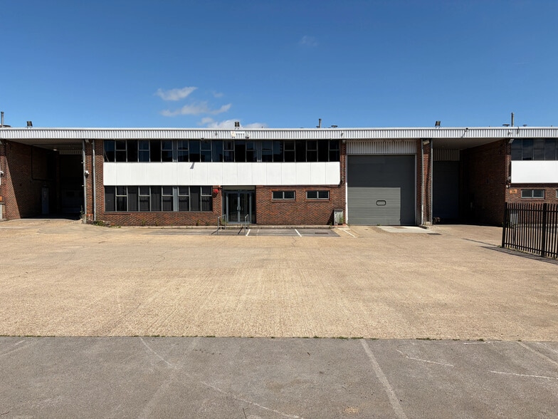 5-9 School Rd, London for lease - Building Photo - Image 3 of 21