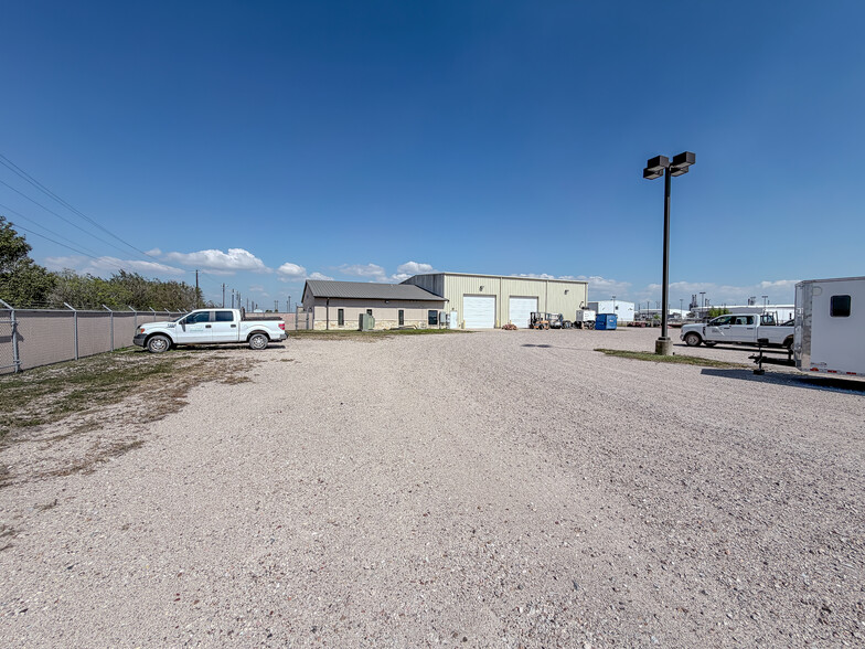1302 Cathead Rd, Corpus Christi, TX for sale - Primary Photo - Image 1 of 7