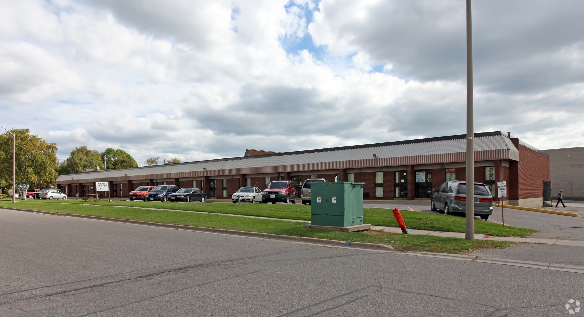 391 Marwood Dr, Oshawa, ON for lease Primary Photo- Image 1 of 3