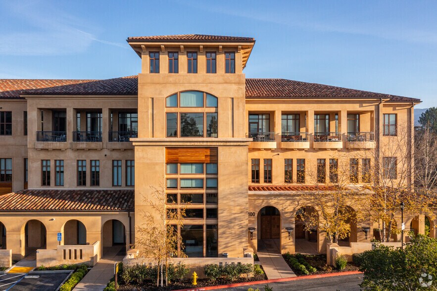 100 Winchester Cir, Los Gatos, CA à louer - Photo du bâtiment - Image 3 de 12