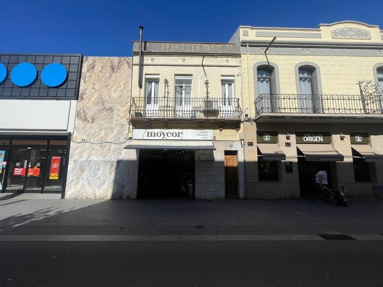 Retail in Santa Coloma de Gramenet, Barcelona for sale - Primary Photo - Image 1 of 32