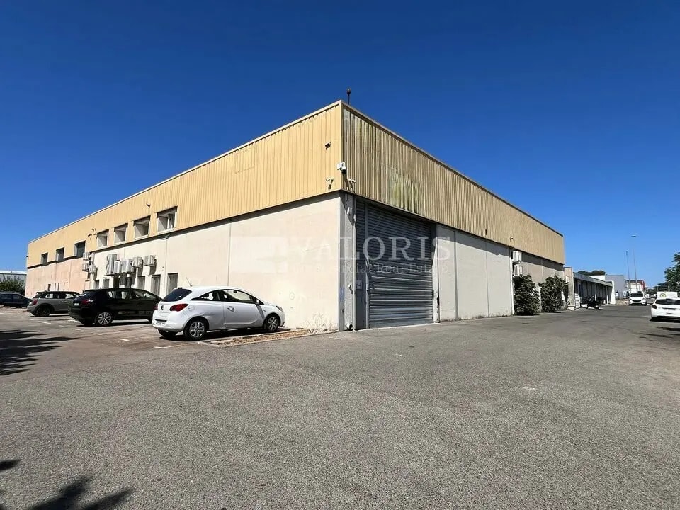 Flex in Vitrolles for lease Building Photo- Image 1 of 12