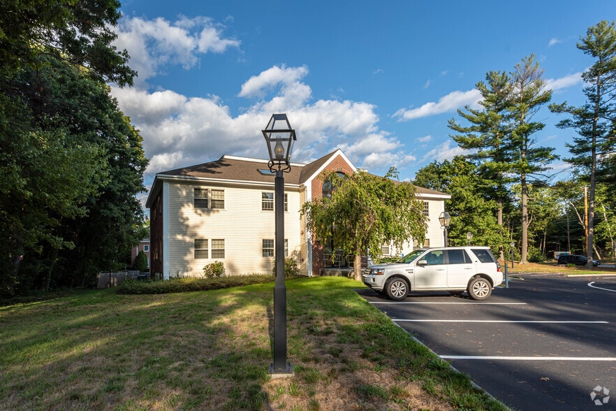66 Tadmuck Rd, Westford, MA for lease - Building Photo - Image 3 of 5