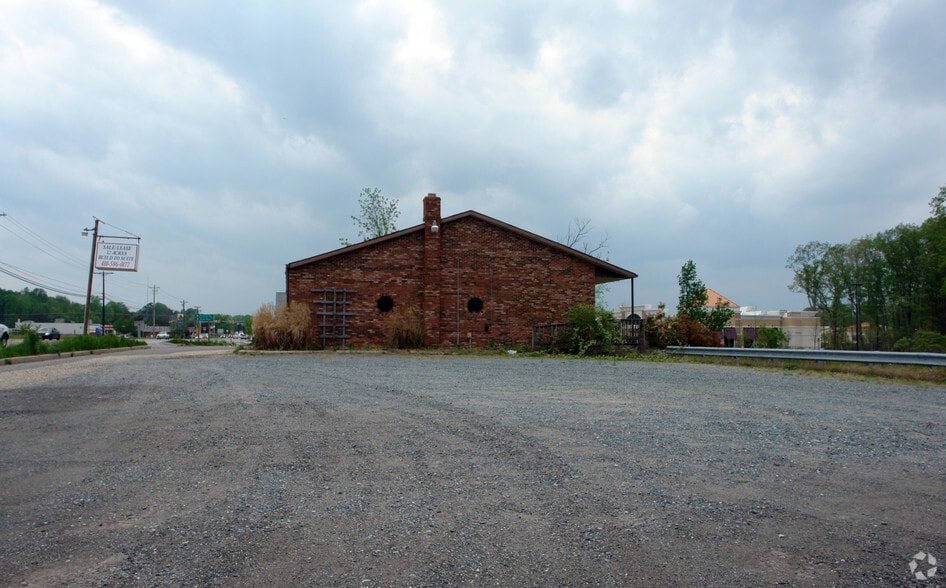 11735 Hg Trueman Rd, Lusby, MD for lease - Building Photo - Image 2 of 3