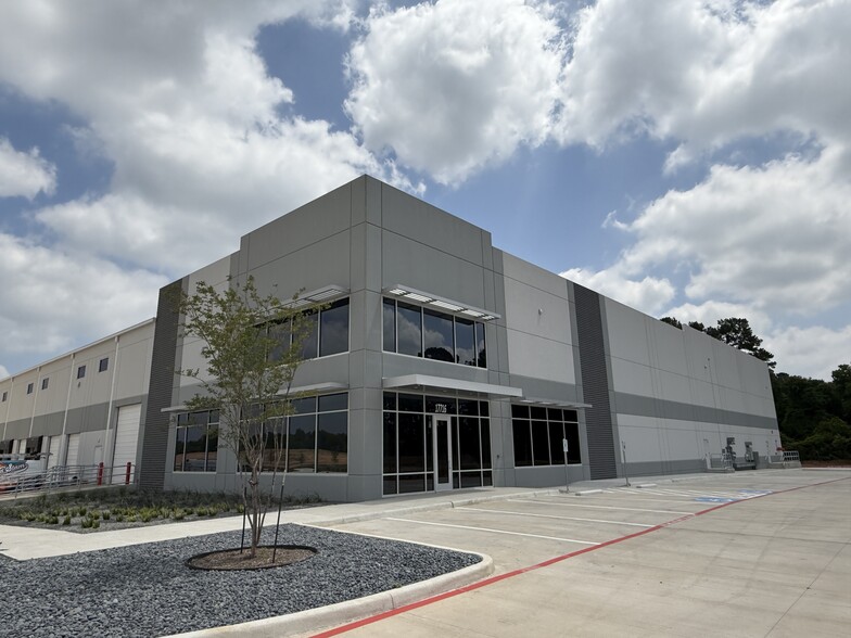 17716 Waller-Tomball rd, Tomball, TX for lease - Building Photo - Image 1 of 5