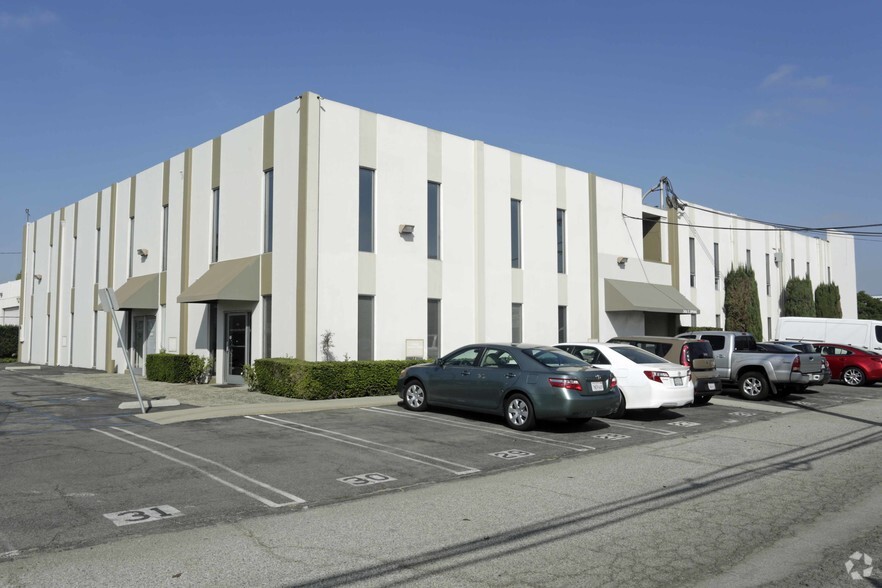 3450 E Spring St, Long Beach, CA for lease - Building Photo - Image 2 of 11