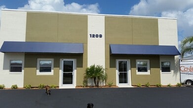 1209 SE 10th St, Cape Coral, FL for lease Building Photo- Image 2 of 2
