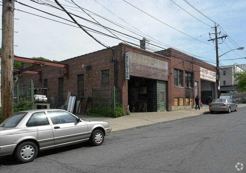 85 Westmoreland Ave, White Plains, NY à vendre - Photo du bâtiment - Image 2 de 3
