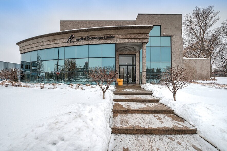 5200 Rue Saint-Patrick, Montréal, QC à vendre - Photo principale - Image 1 de 1