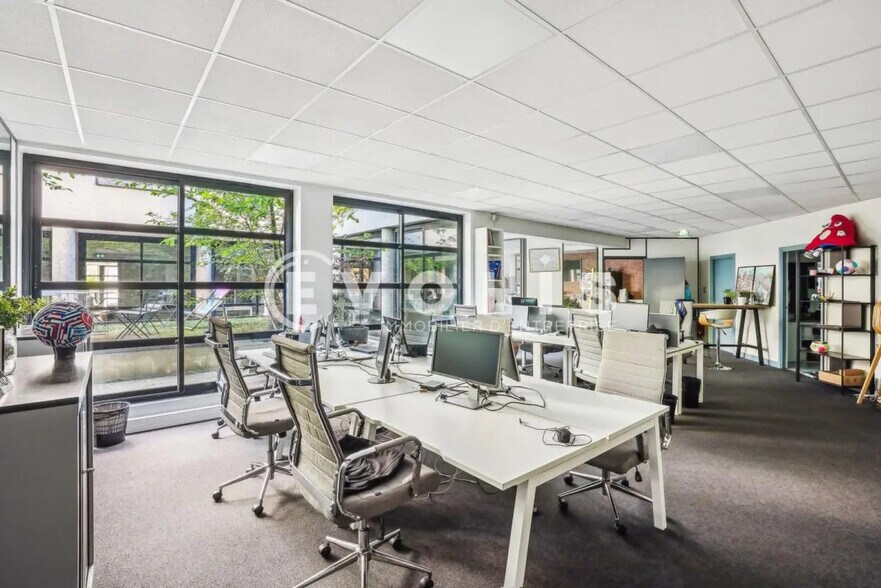 Bureau dans Boulogne-Billancourt à louer - Photo du bâtiment - Image 3 de 14