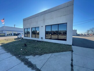 Plus de détails pour 456 E 14 Mile Rd, Madison Heights, MI - Vente au détail à louer