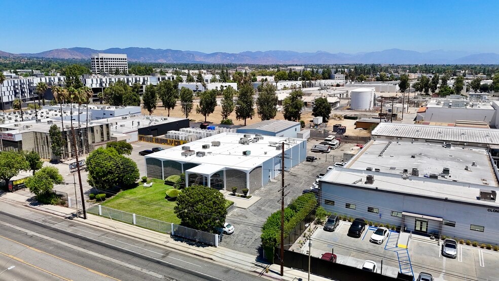 9016 Winnetka Ave, Northridge, CA for sale - Building Photo - Image 2 of 9
