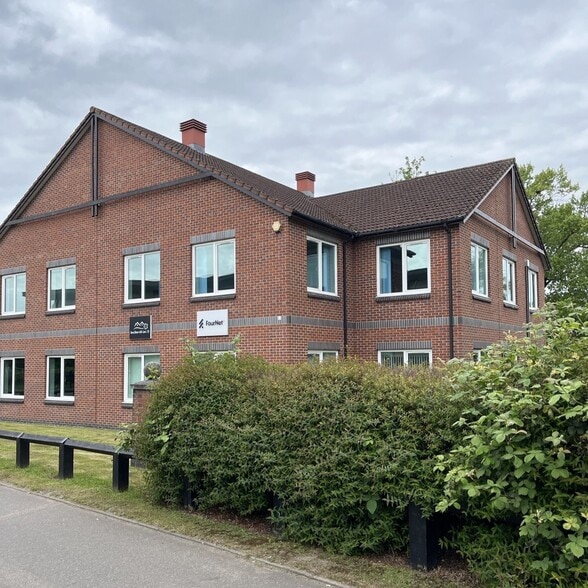 Parkway, Burton On Trent for lease - Building Photo - Image 1 of 1
