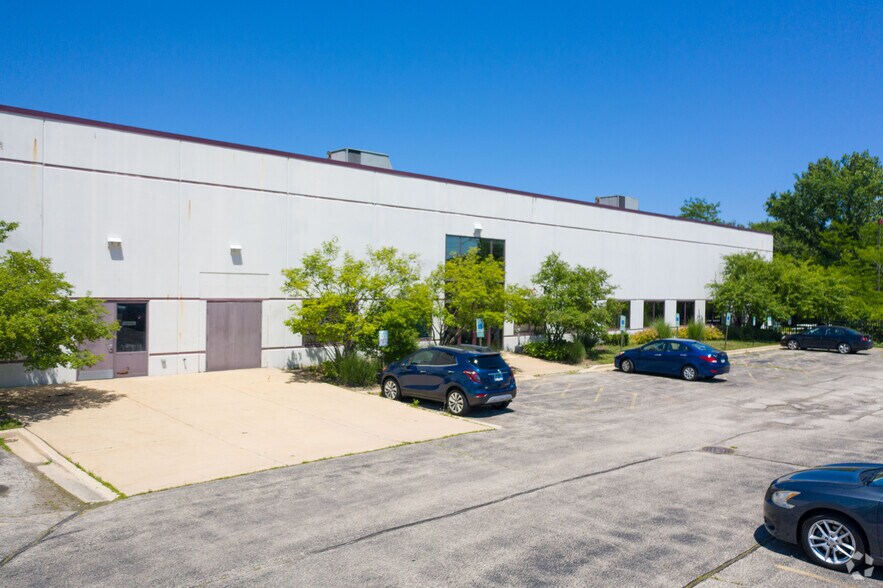 2359 Diehl Rd, Aurora, IL à vendre - Photo du bâtiment - Image 3 de 15