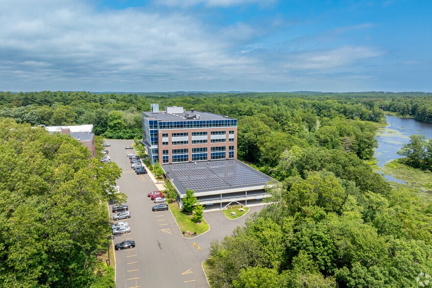 51 Dunham Rd, Beverly, MA à louer - Photo du bâtiment - Image 3 de 15