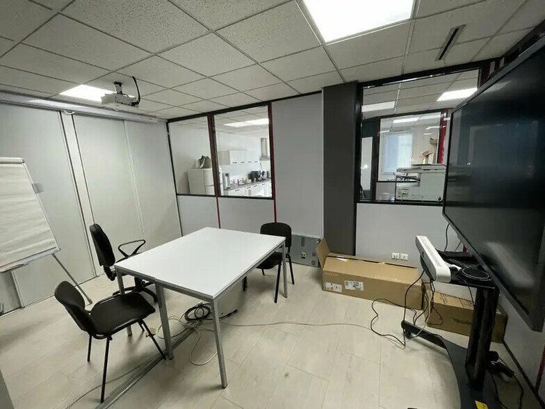 213 Rue De Gerland, Lyon à louer - Photo intérieure - Image 3 de 15