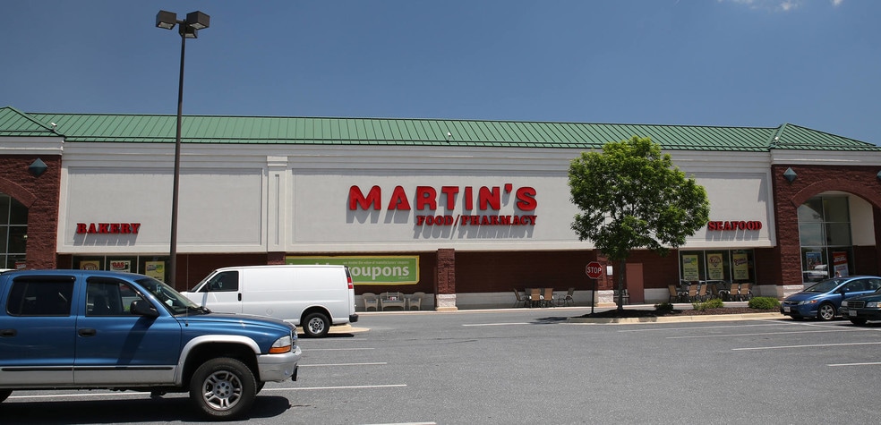 1015 Richmond Ave, Staunton, VA for lease - Primary Photo - Image 1 of 3