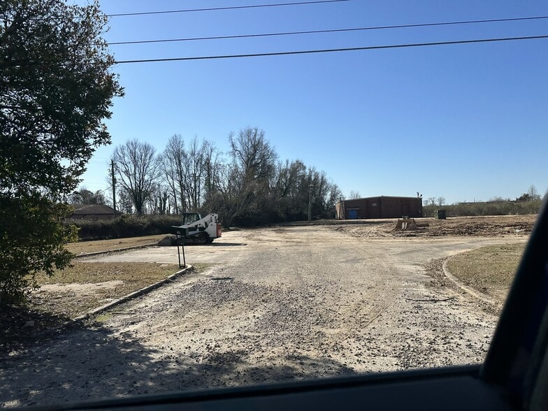 415 Laney Walker Boulevard Ext, Augusta, GA à louer - Photo du bâtiment - Image 3 de 5