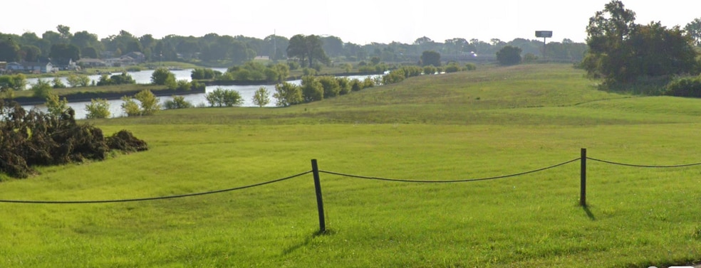 00 Water St, Port Huron, MI à vendre - Photo du bâtiment - Image 2 de 3