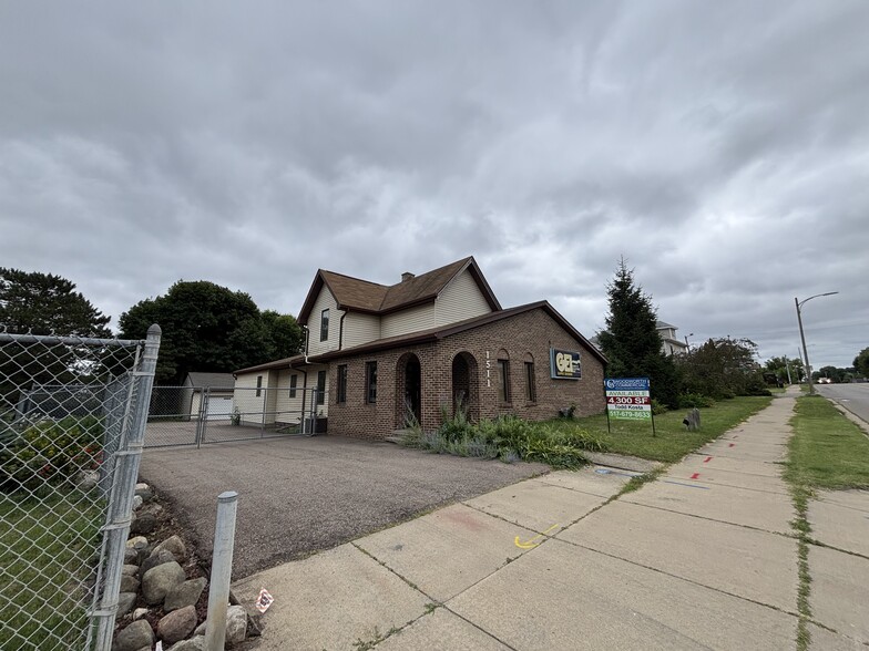 1511 S Washington Ave, Lansing, MI for sale - Building Photo - Image 3 of 4