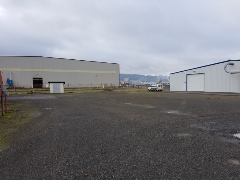 1021 Columbia Blvd, Longview, WA for lease - Building Photo - Image 2 of 12