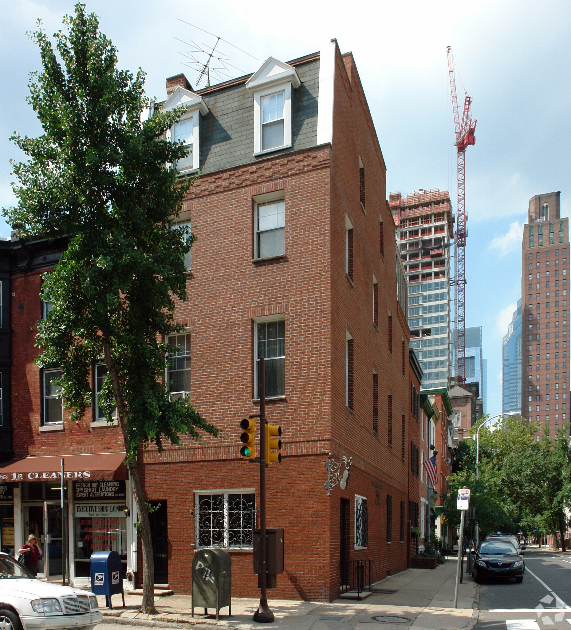 1701 Pine St, Philadelphia, PA à vendre Photo du bâtiment- Image 1 de 18