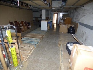 Plus de détails pour Multi-résidentiel à vendre