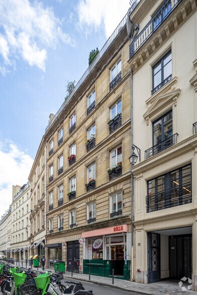 29 Rue Des Jeuneurs, Paris à louer - Photo du bâtiment - Image 1 de 6