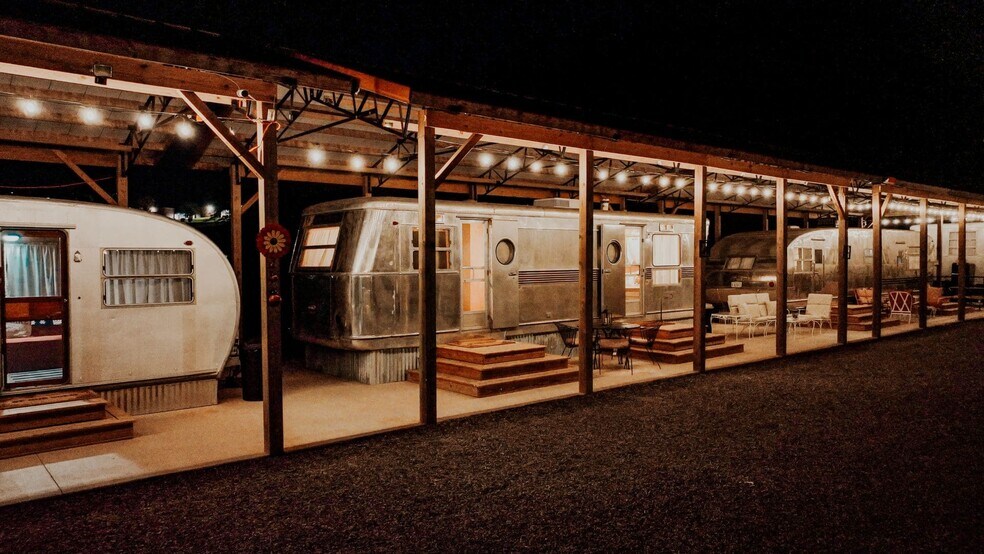 200 Bear Ln, Tellico Plains, TN à vendre - Photo du bâtiment - Image 3 de 12