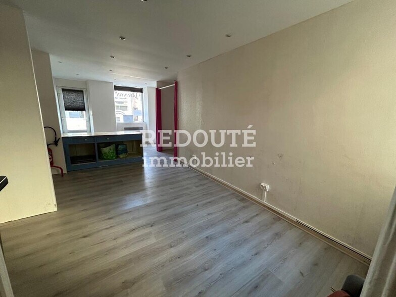 Retail in Reims for lease - Interior Photo - Image 3 of 6