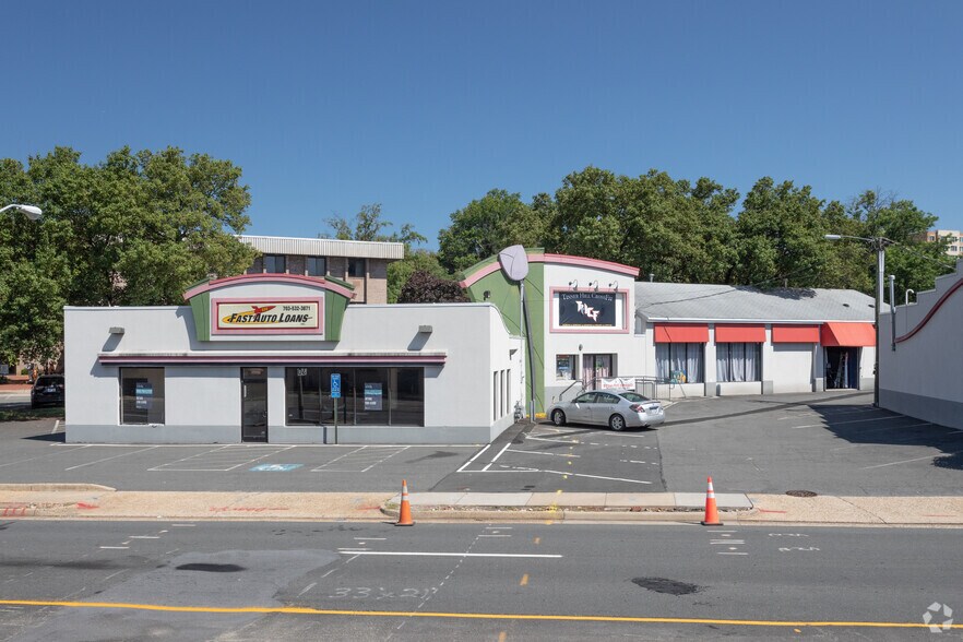 300 S Washington St, Falls Church, VA à louer - Photo du bâtiment - Image 1 de 5