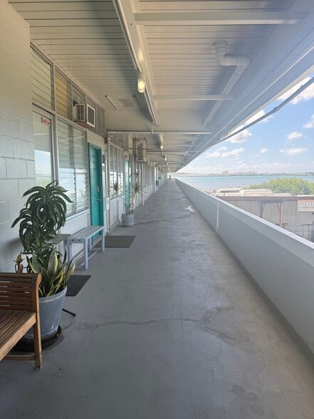 98-021 Kamehameha Hwy, Aiea, HI for lease - Building Photo - Image 3 of 8