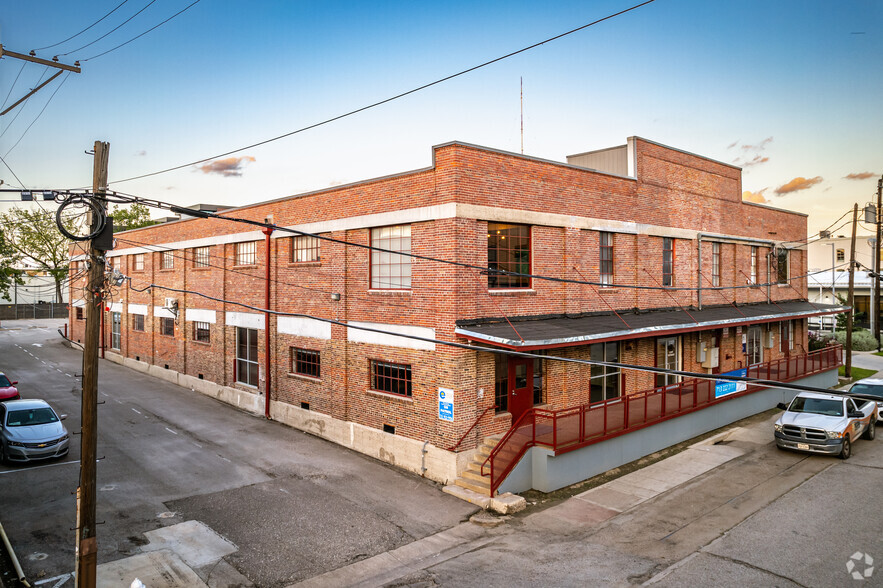 2327 Commerce St, Houston, TX for sale - Building Photo - Image 2 of 27