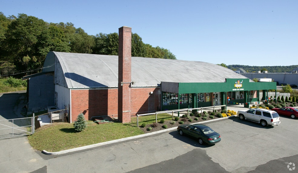 175 Sunny Valley Rd, New Milford, CT à louer - Photo du bâtiment - Image 2 de 2
