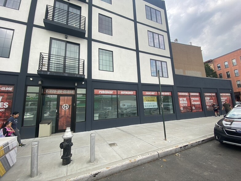 263 McGuinness Blvd, Brooklyn, NY for lease - Primary Photo - Image 1 of 1