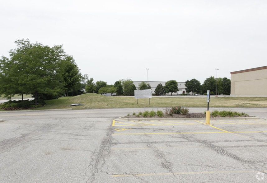 164 S Gary Ave, Bloomingdale, IL for lease - Building Photo - Image 3 of 18