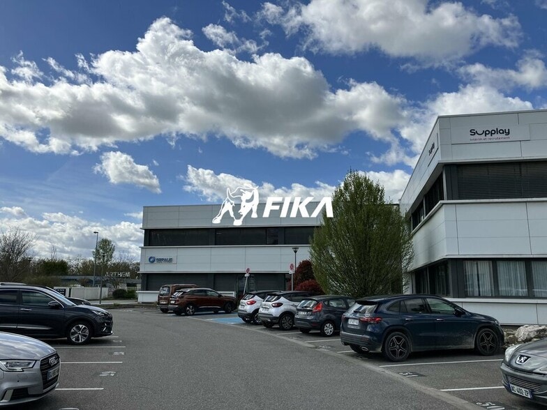 52 Rue De Marclan, Muret for lease - Building Photo - Image 1 of 4