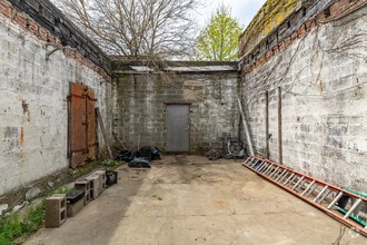 220-24 Merrick Blvd, Laurelton, NY à louer Photo intérieure- Image 2 de 3