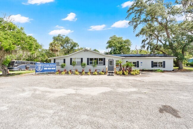 Plus de détails pour 123 W Rhode Island Ave, Orange City, FL - Commerce de détail à vendre