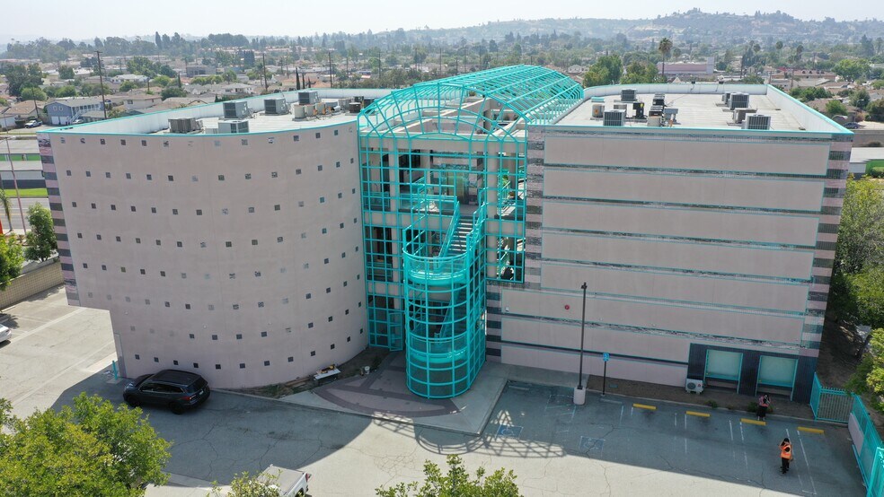 2121 W Mission Rd, Alhambra, CA à louer - Photo du bâtiment - Image 3 de 30