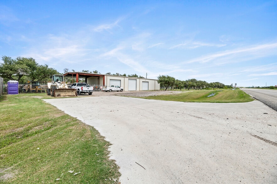 2590 TX-35 Bypass, Aransas Pass, TX for sale - Primary Photo - Image 1 of 9