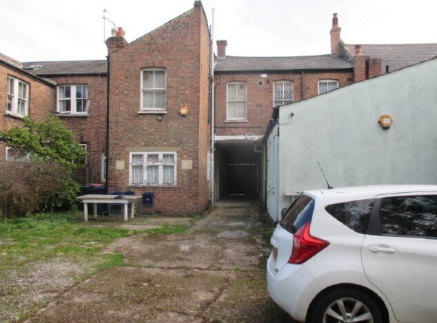 7 Nant Rd, Londres à vendre - Photo du bâtiment - Image 2 de 2